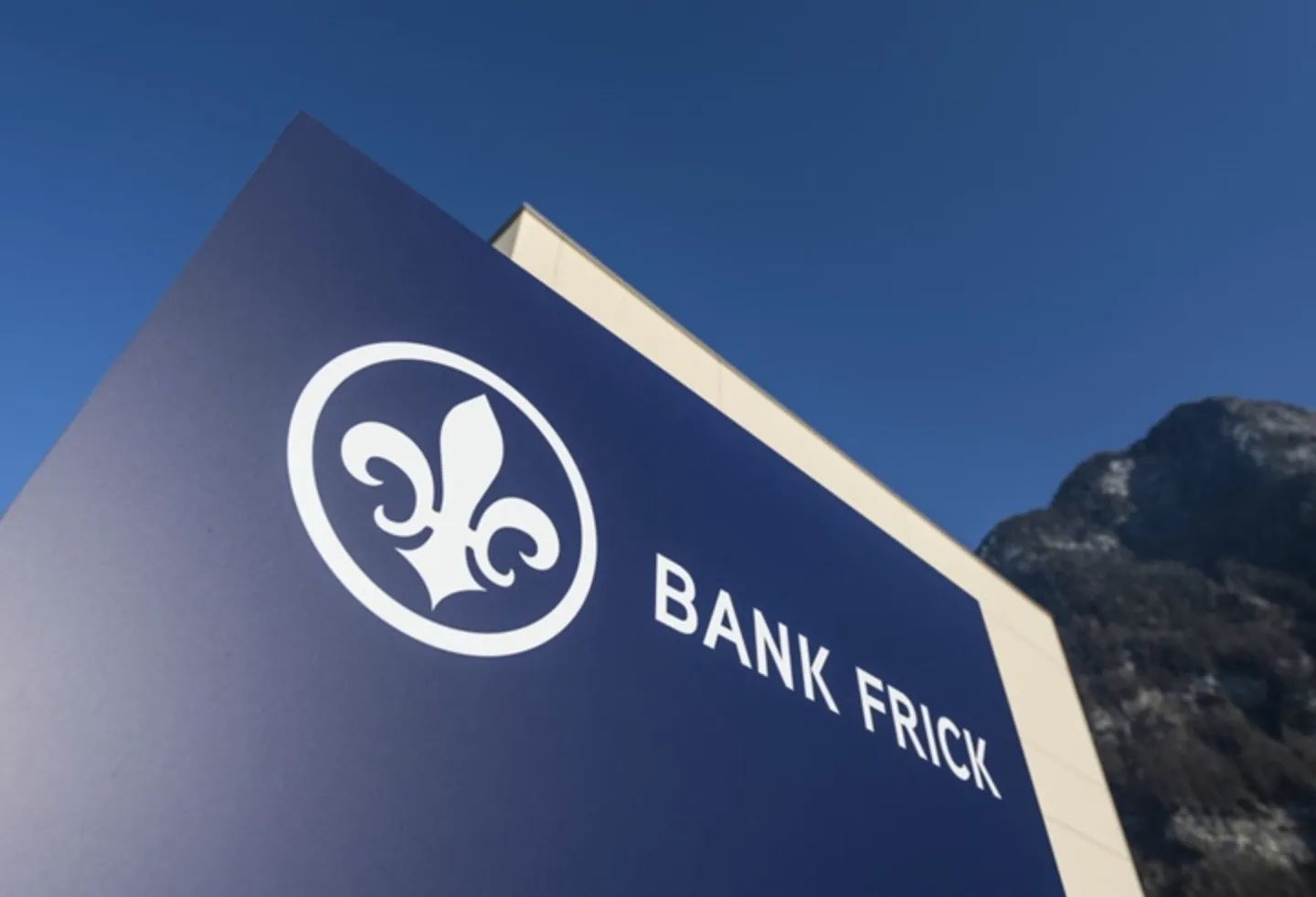 Bank Frick.